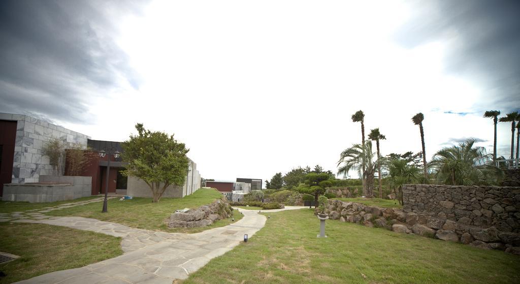 Stanford Hotel And Resort Jeju Ngoại thất bức ảnh